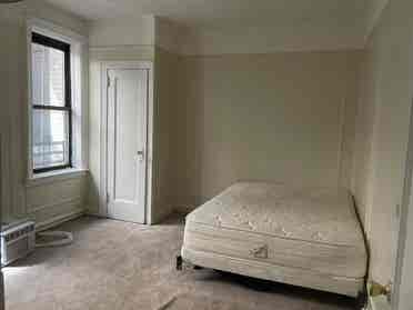 BR/1BA Apt. -Utilities Inc