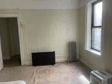 BR/1BA Apt. -Utilities Inc