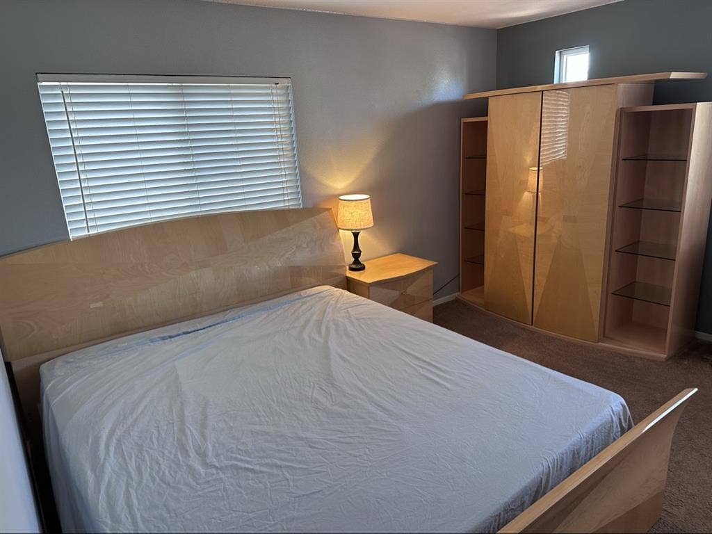 Furnished room next to Costco