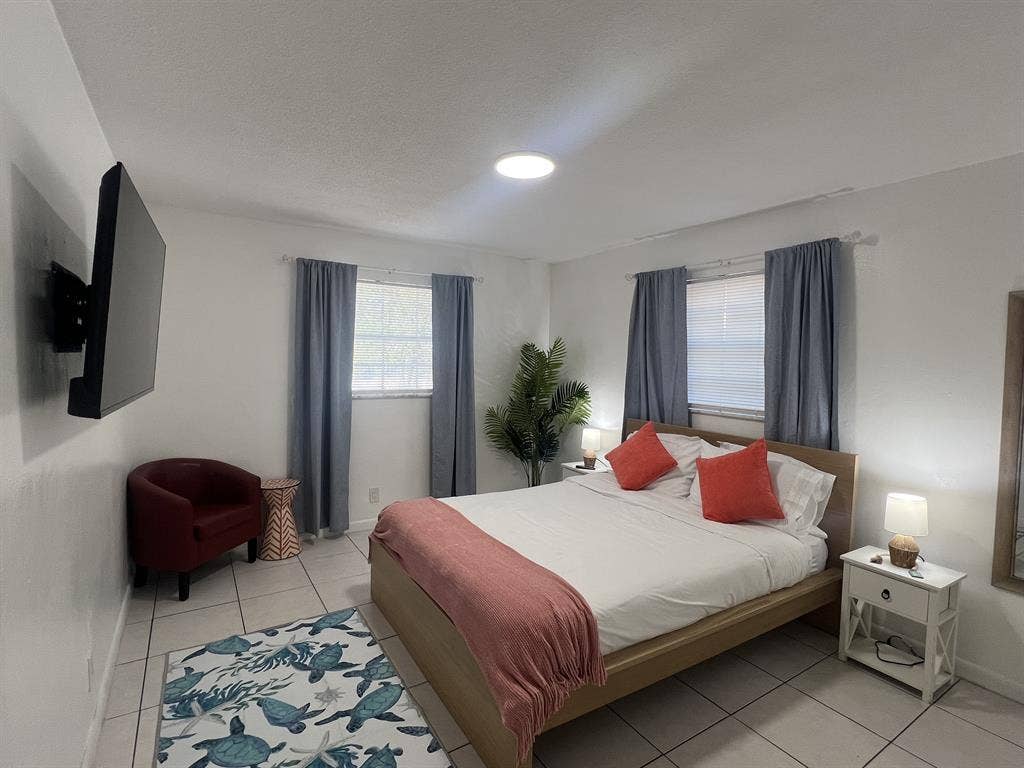 Furnished Apartment pool access
