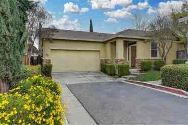 Furnished Master bedroom in Natomas