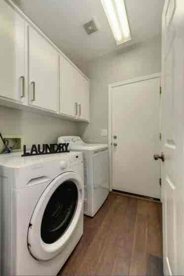 Furnished Master bedroom in Natomas