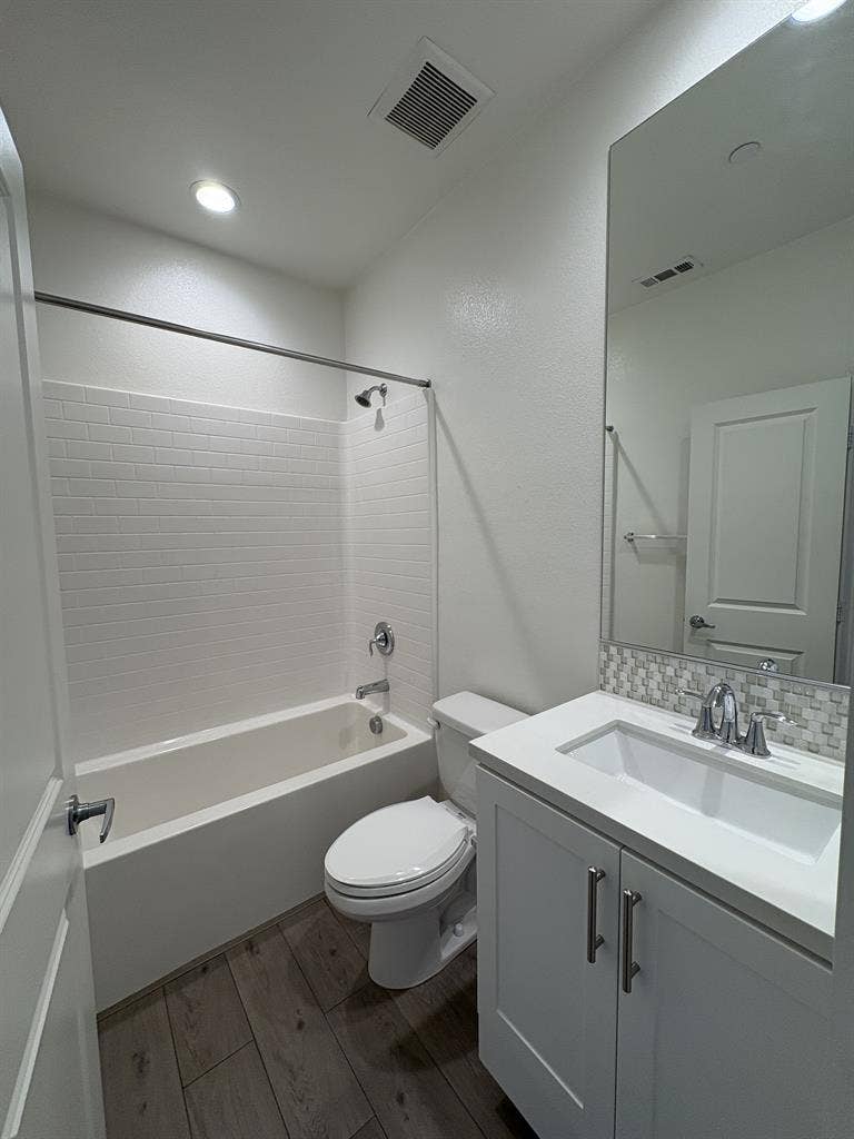 Private room available in Oceanside