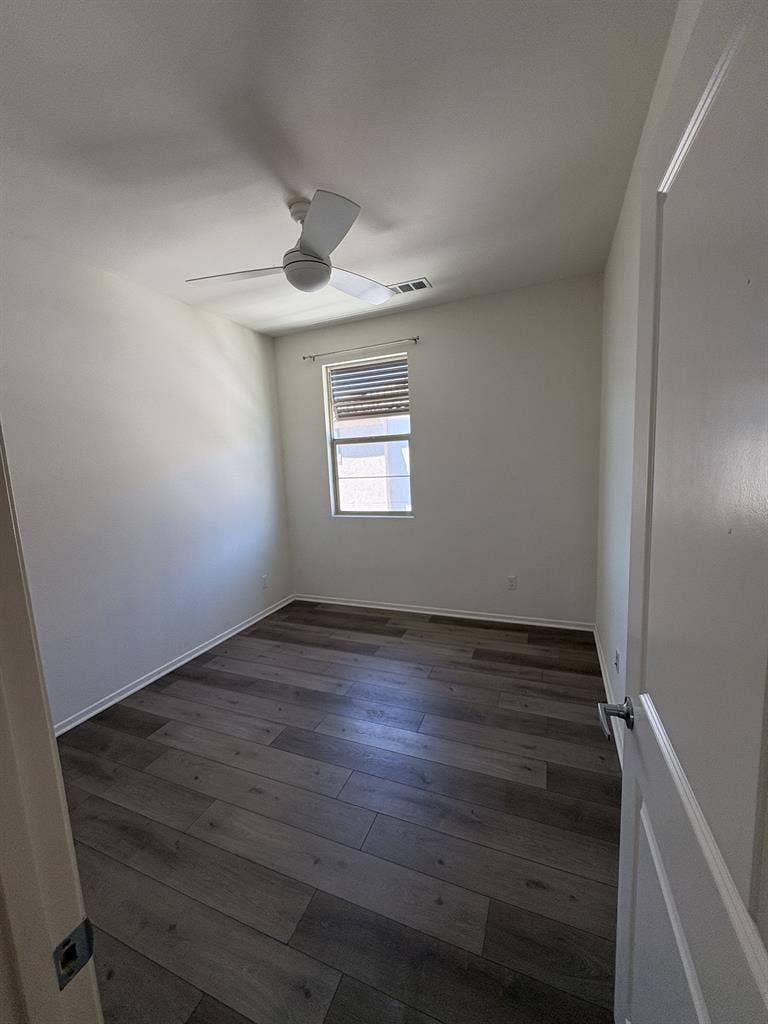 Private room available in Oceanside