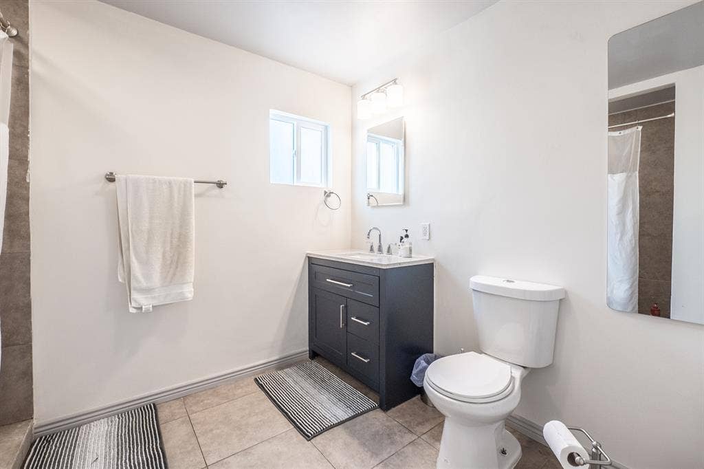 Private Room in Central Phoenix