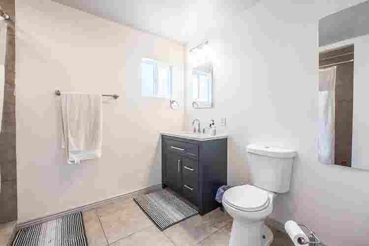 Private Room in Central Phoenix