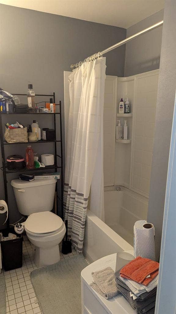 Two Available Rooms in Little Italy