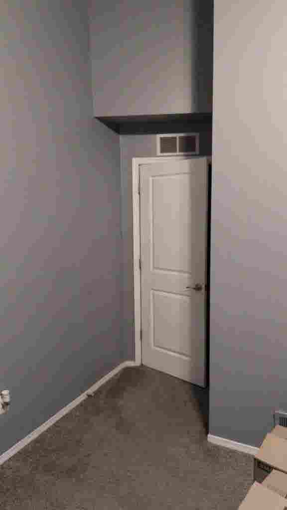 Large Room in Little Italy