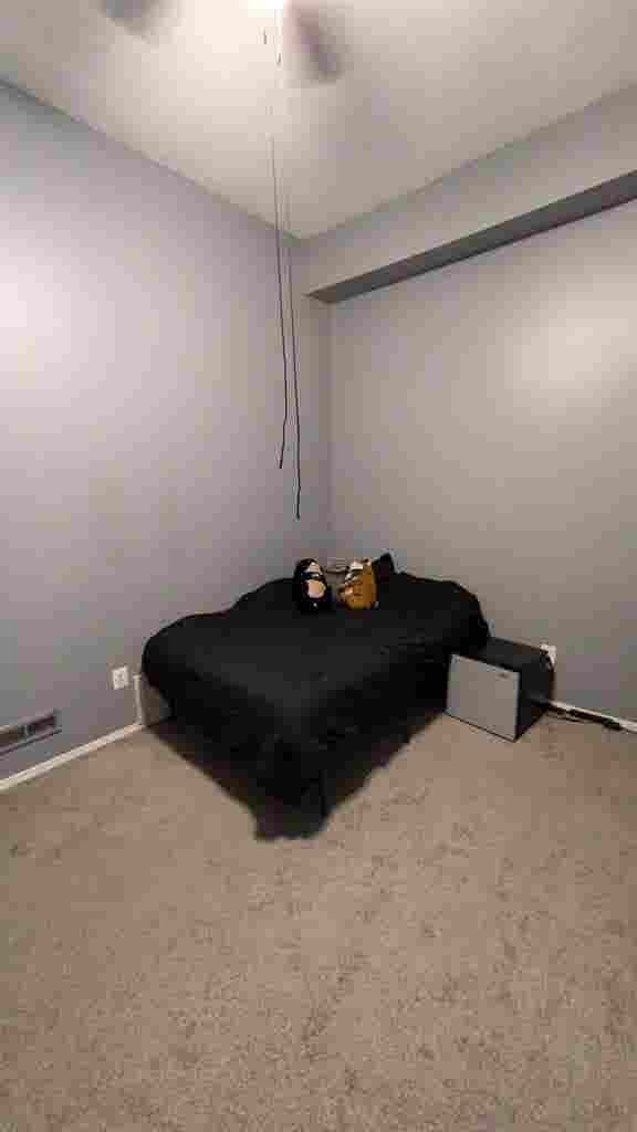 Large Room in Little Italy