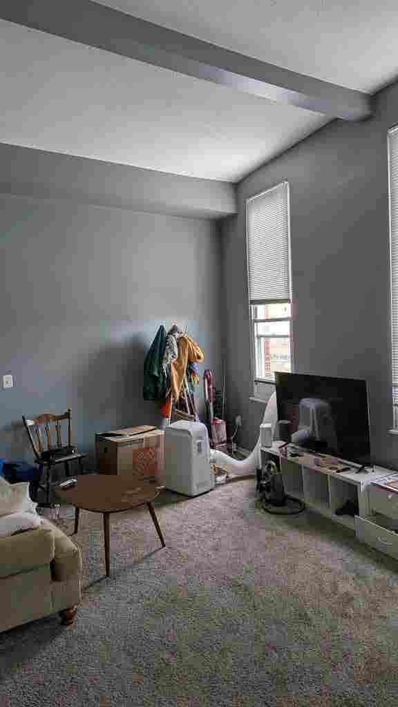 Large Room in Little Italy