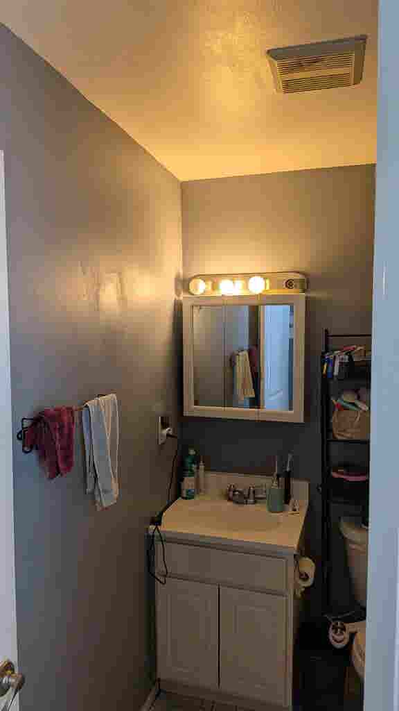 Large Room in Little Italy