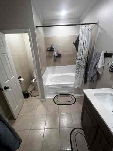 Master bedroom sublet -Aug 1st