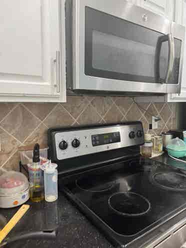 Master bedroom sublet -Aug 1st