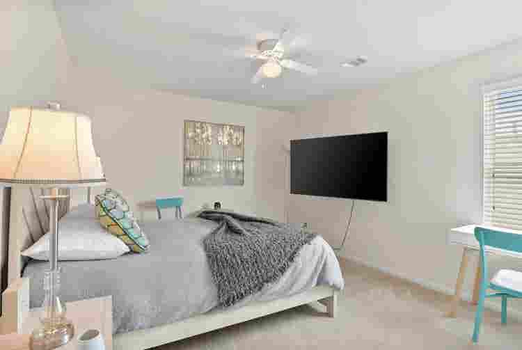 Warbler’s Nest Rooms Available