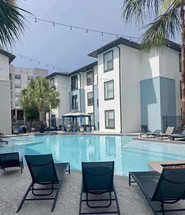 Baths - Apartment