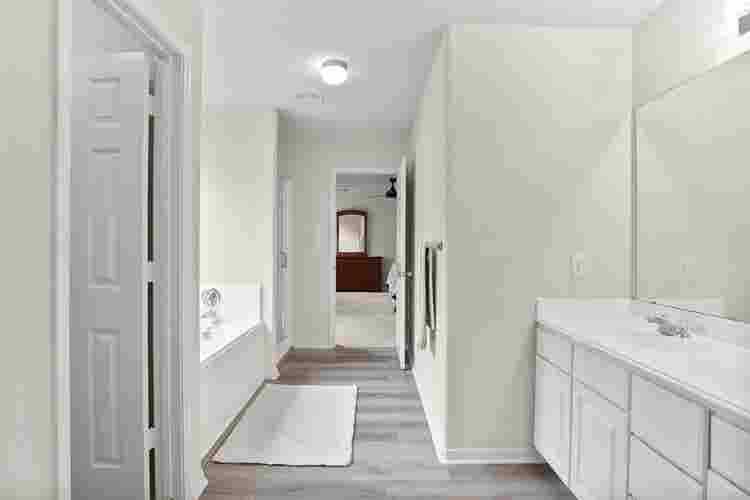 Rooms Available For Rent
