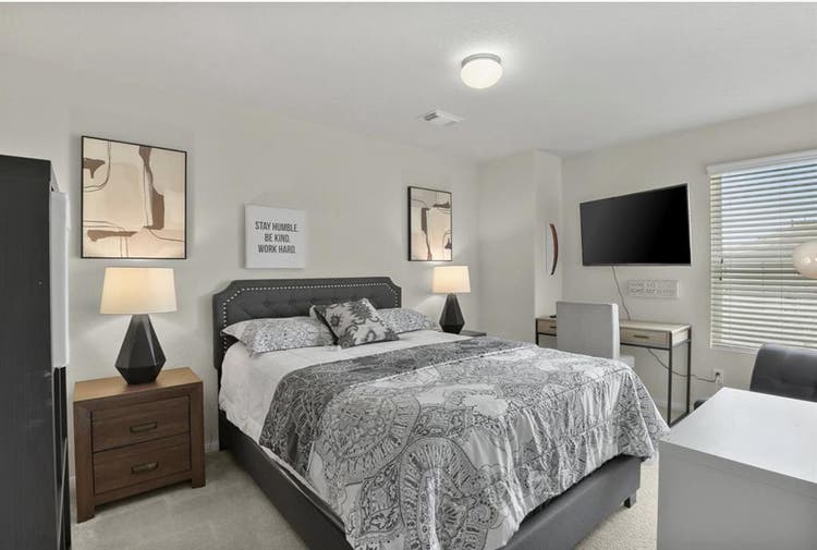 Rooms Available For Rent