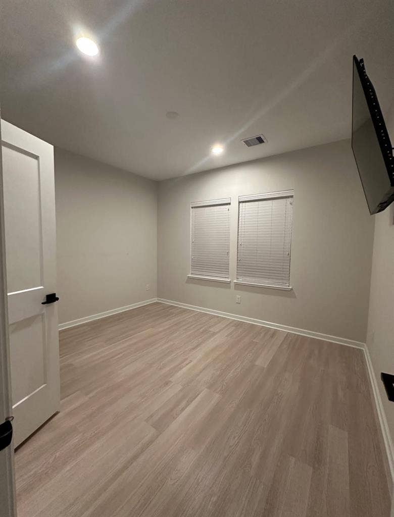Room for rent in Highland Heights