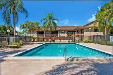 Master bedroom for rent in Kendall.