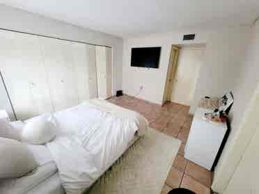 Master bedroom for rent in Kendall.