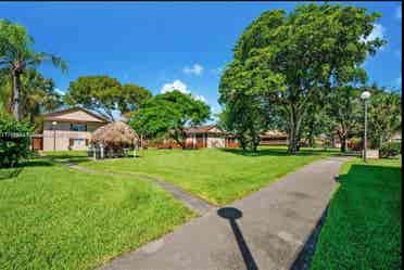 Master bedroom for rent in Kendall.