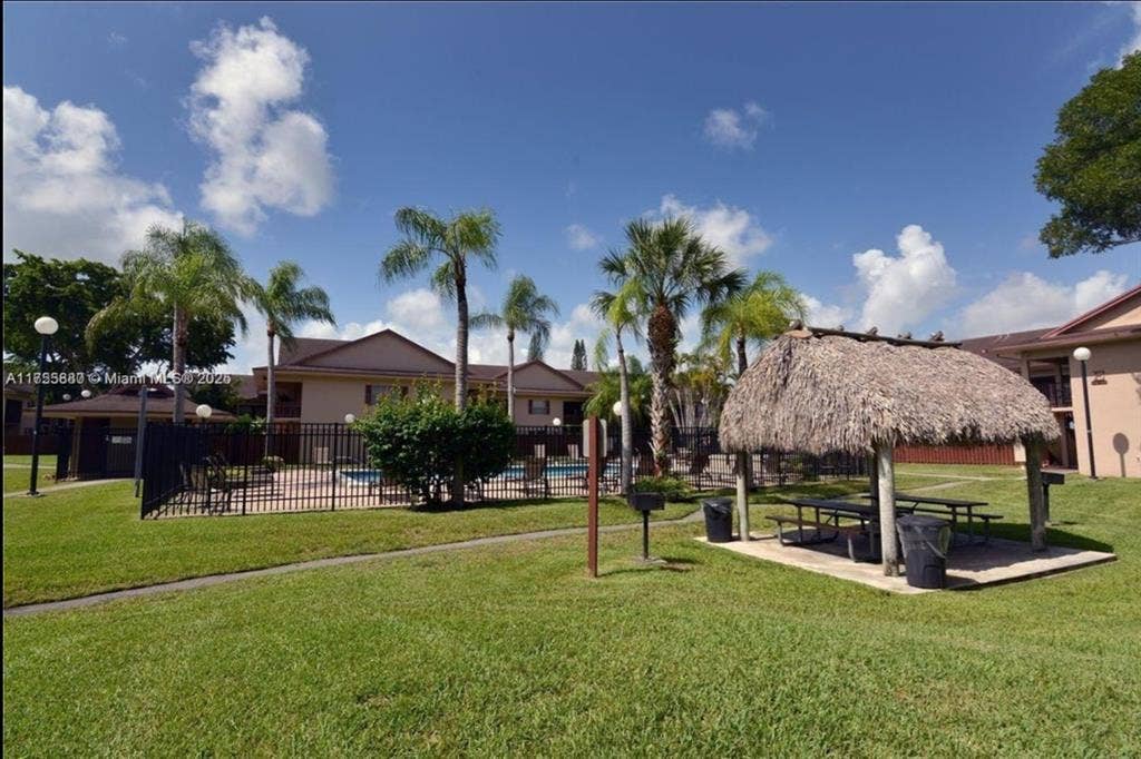 Master bedroom for rent in Kendall.
