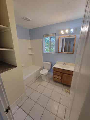 Looking for a roommate sep. 1st