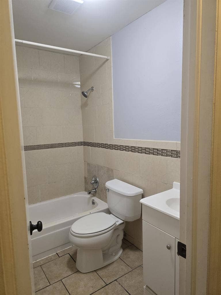 Bath for rent ASAP