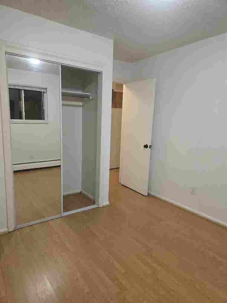 Bath for rent ASAP