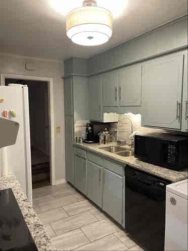 Looking for Roomate!