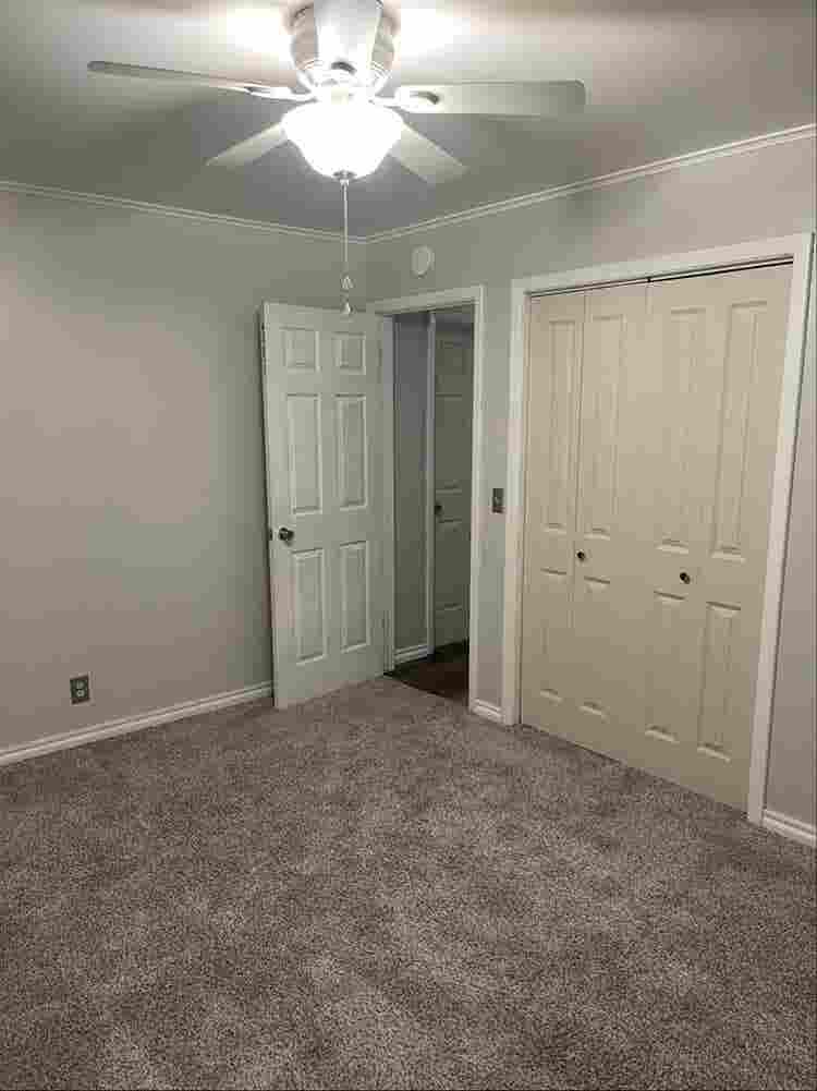 Looking for Roomate!