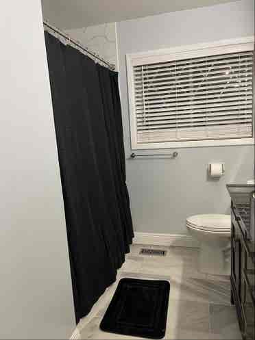 Looking for Roomate!