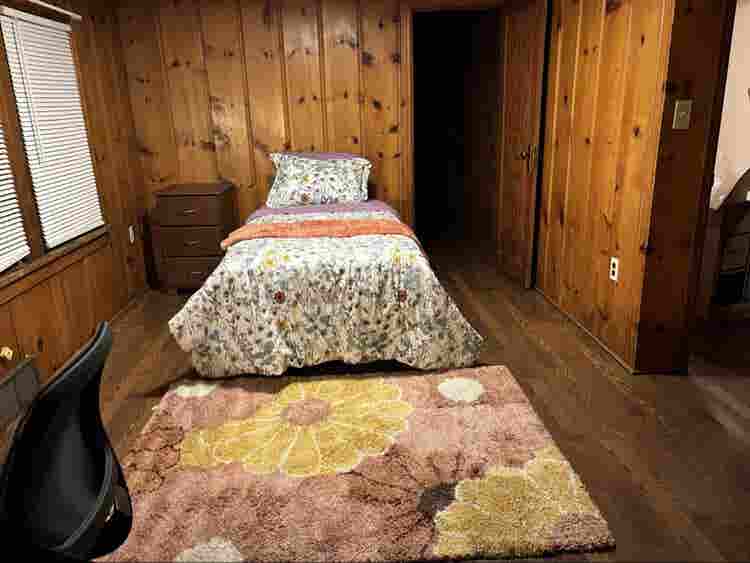 Room for rent!