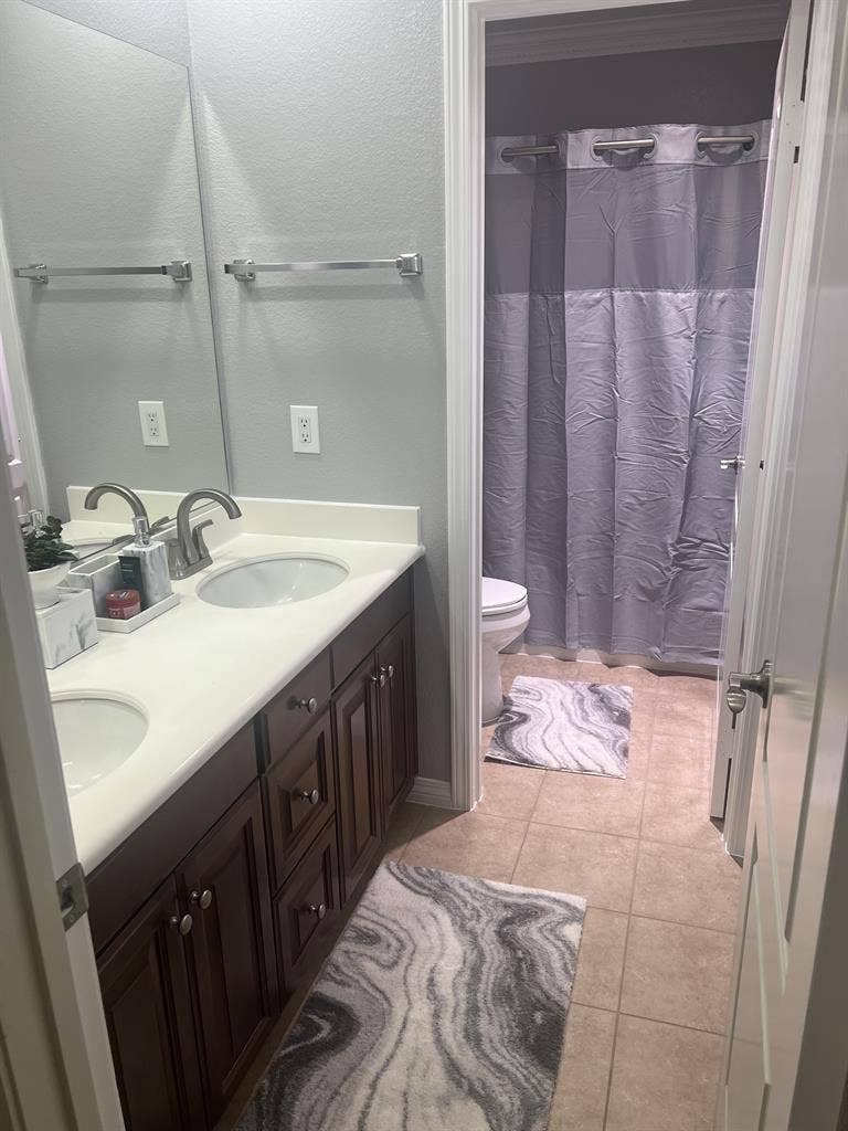$ BEAUTIFUL ROOM FOR RENT
