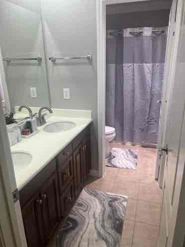 $ BEAUTIFUL ROOM FOR RENT