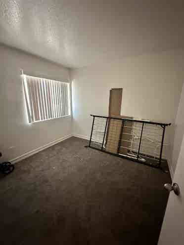 Private room, own bathroom,