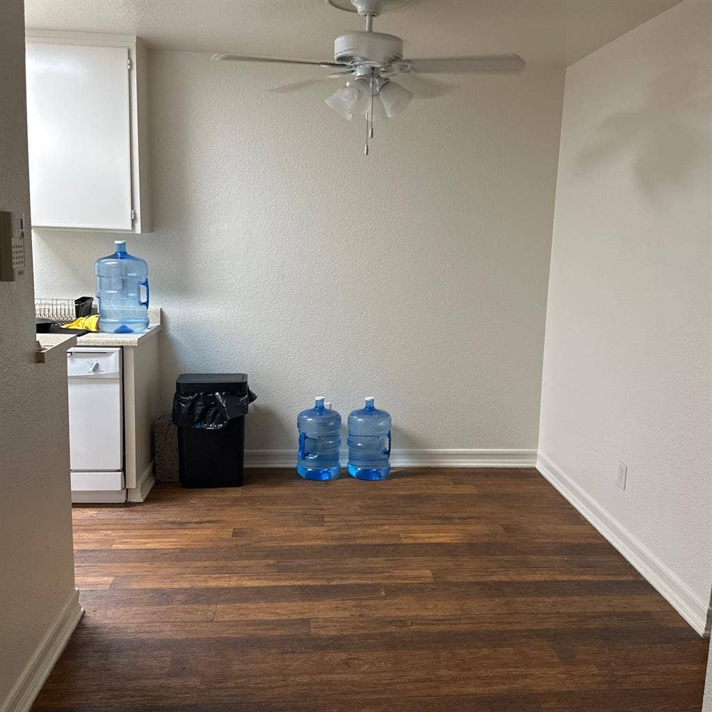 Private room, own bathroom,