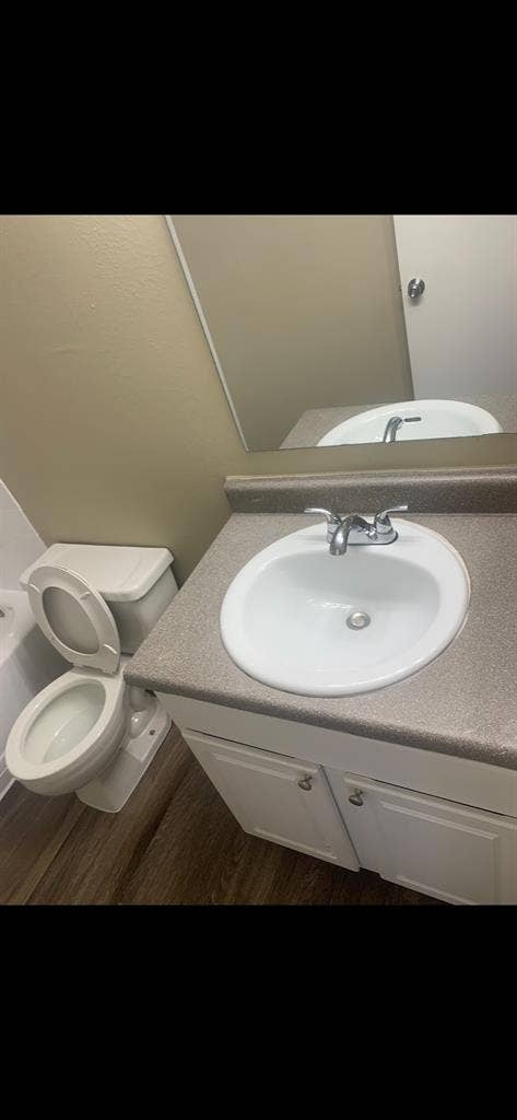 Someone to take over lease!!
