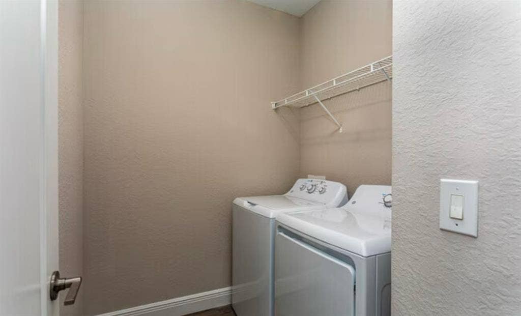 Private room in clean quite home