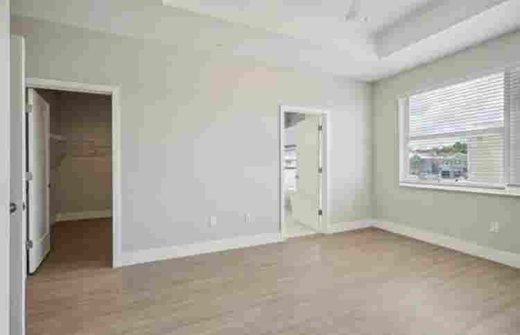 Private room in clean quite home
