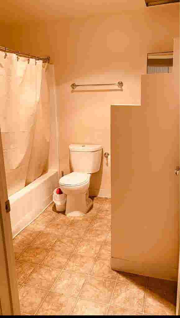 Room for rent in the center of LA