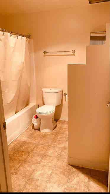 Room for rent in the center of LA