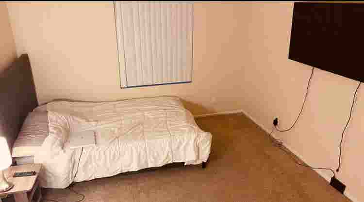 Room for rent in the center of LA