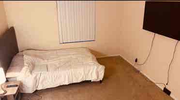 Room for rent in the center of LA