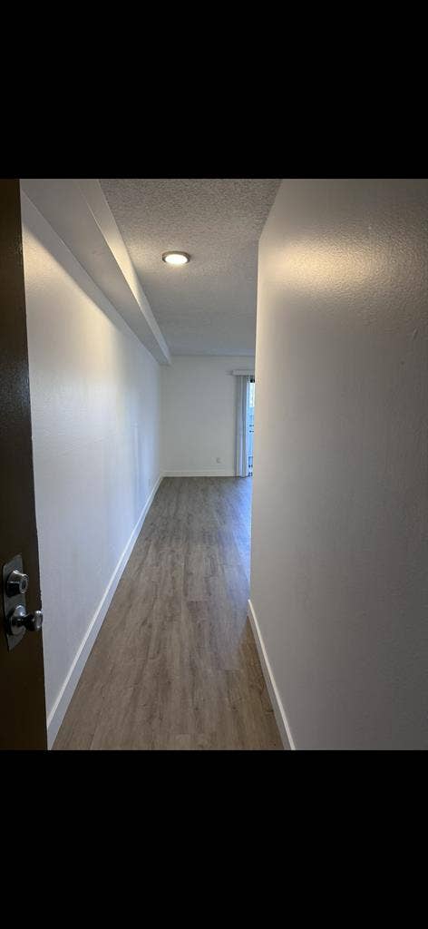 Spacious stdio a block from the bay