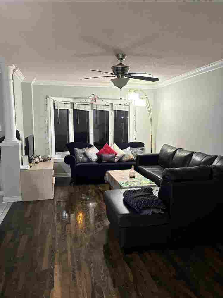 Room for rent house  .girls only