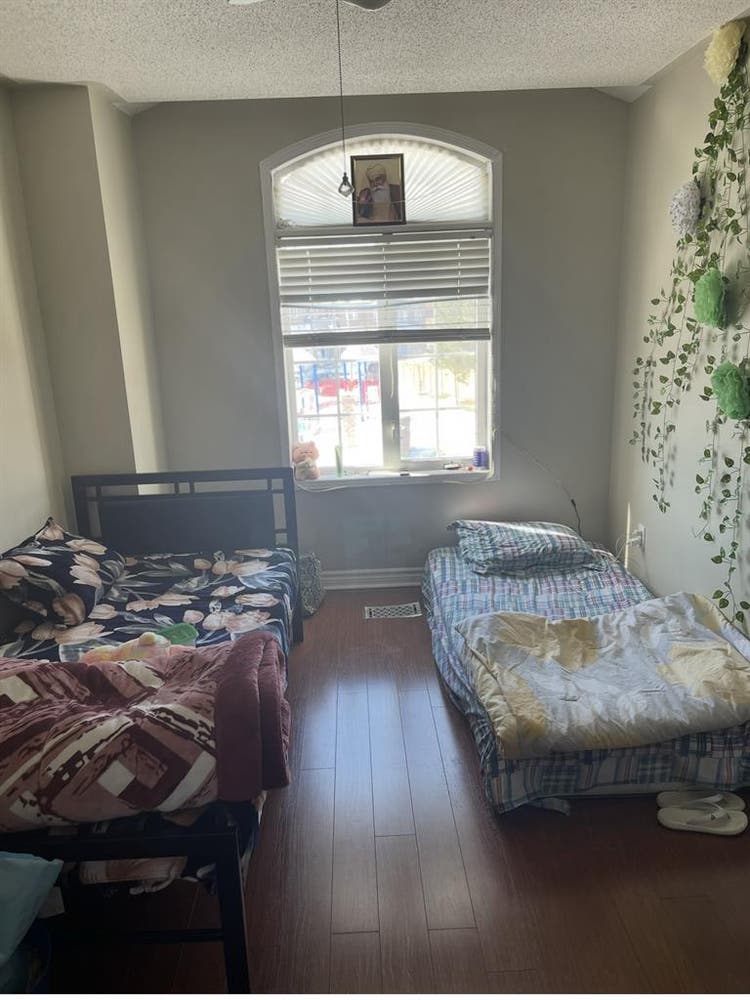 Room for rent house  .girls only