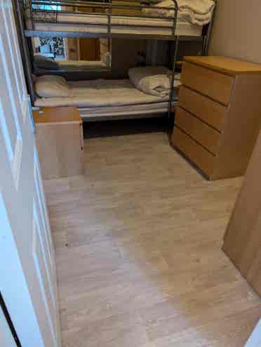 Rooms to let