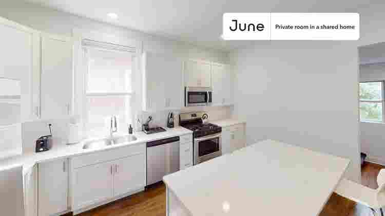 4 BR in Chicago