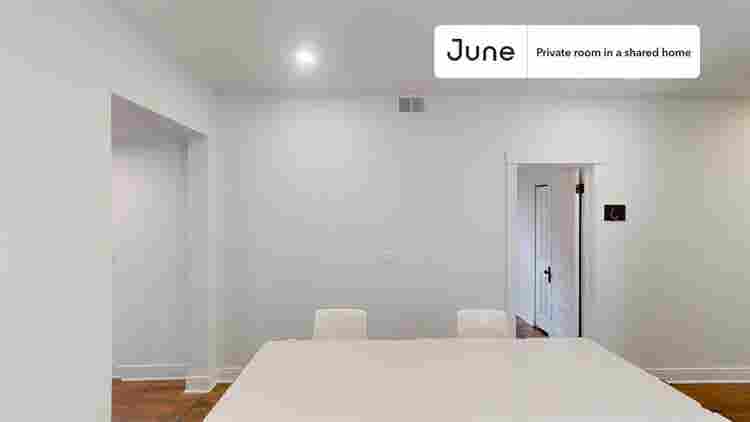 4 BR in Chicago